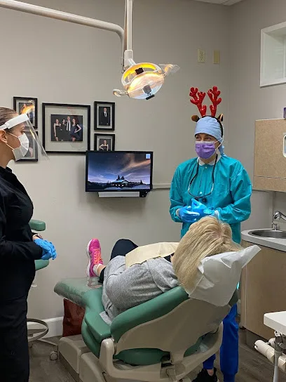 Dentist of Bixby Knolls Dental Office of Dr.Hamid Barkhordar