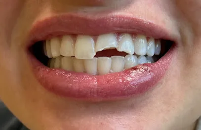 Dentistry At Its Finest / Dental care: Costa Mesa