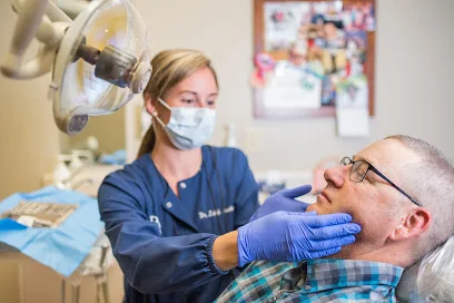 Dr. Leigh Auchey, DDS