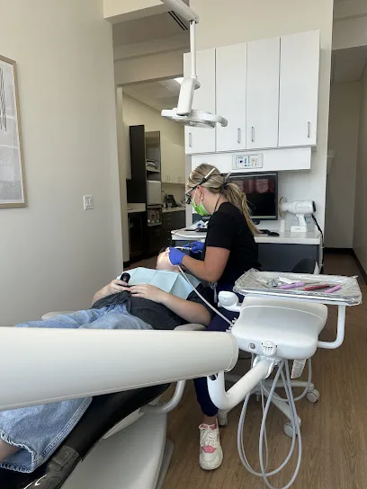 Lindsay Crossing Dental and Aesthetics